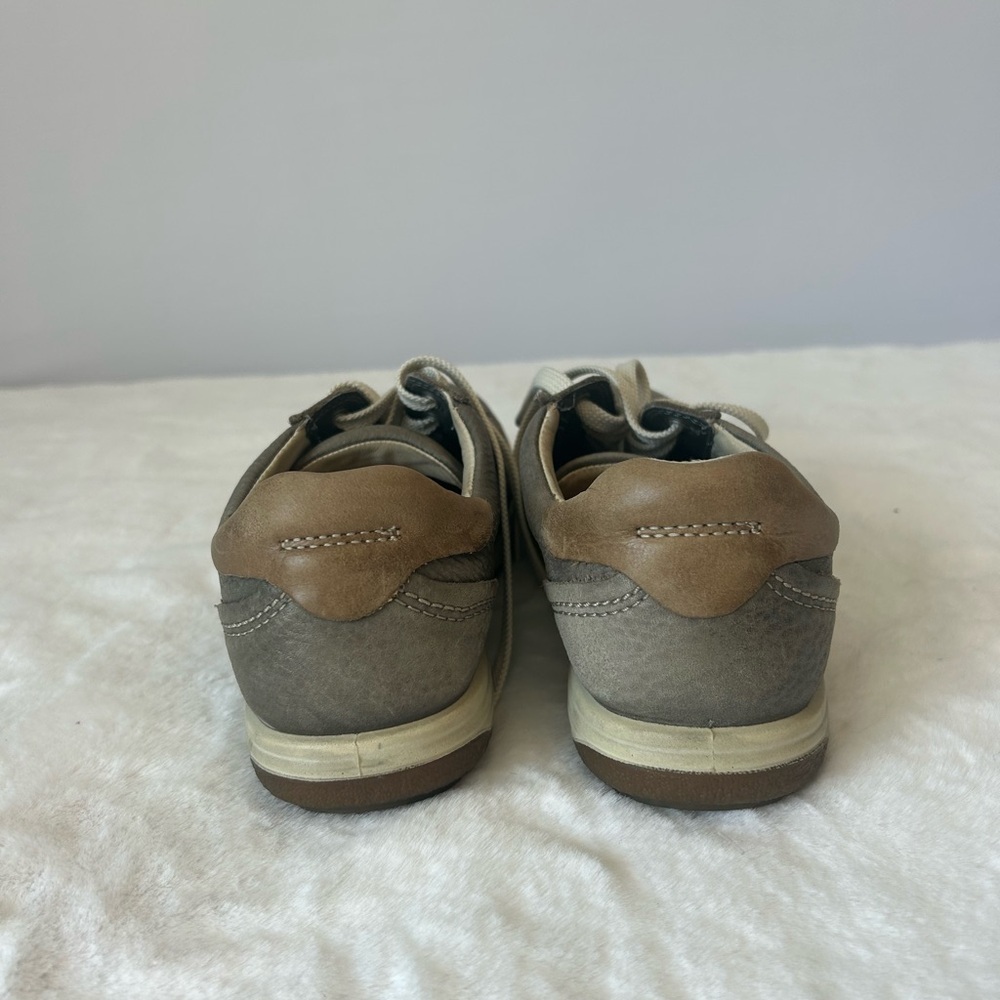 ECCO Chase Women’s 38 US 7.5-8 Gray Leather Lace Up Comfort Sneakers - Picture 4 of 8